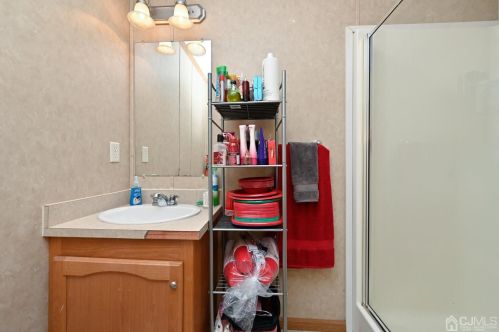 43 Bayshore Mobile Mnr, Hazlet NJ  07730-4129 exterior