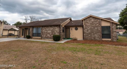 3046 Ermine Dr, Beaufort, SC 29902-5858