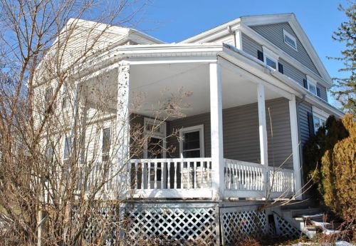 31 Main St, Windsor Locks, CT 06096-2531