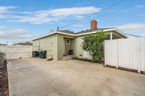 15424 Wilton Pl, Gardena CA  90249-4729 exterior
