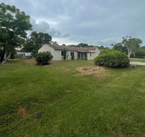 4904 Myrtle Dr, Fort Pierce, FL 34982-7122