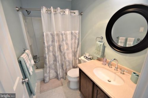 5538 Doral Dr, Wilmington DE  19808-2629 exterior