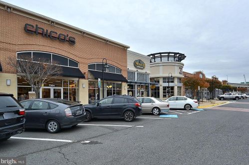 7204 Little Thames Dr, Gainesville VA  20155-4021 exterior