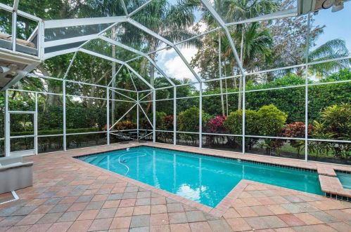 101 Chasewood Cir, West Palm Beach, FL 33418-4626