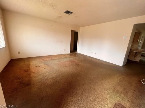 1219 25th Ter, Cape Coral, FL 33904-5723