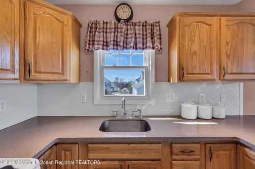 316 Sunset Dr, Pelican Island NJ  08751-2225 exterior