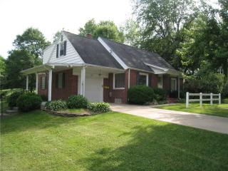 126 38th St, Canton, OH 44706-4801