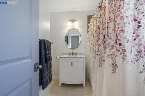 3401 Dakota St, Oakland CA 94602-3801 exterior