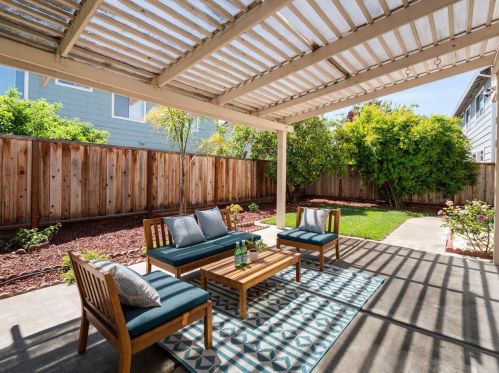 1253 Harefield Dr, San Jose CA  95131-3606 exterior
