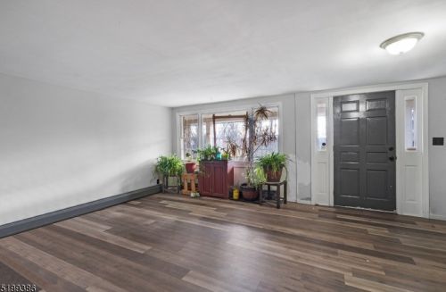 99 Walnut Valley Rd, Columbia, NJ 07832-2798