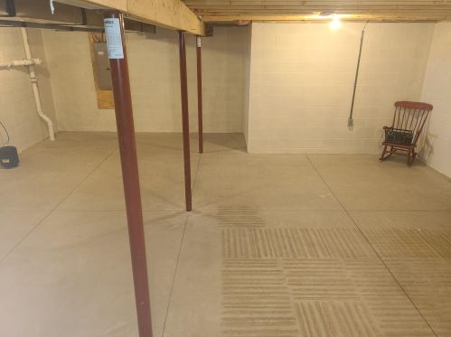 7705 Camp Rd, Mount Vernon OH  43050-9372 exterior