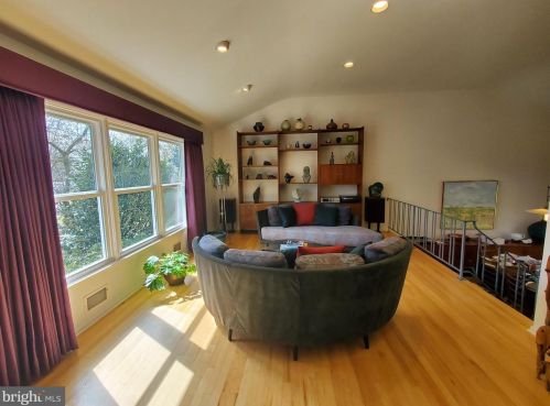 2861 Princeton Pike, Lawrence Township NJ  08648-3222 exterior