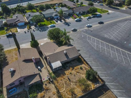 1633 Crowell St, Livingston CA  95334-1854 exterior