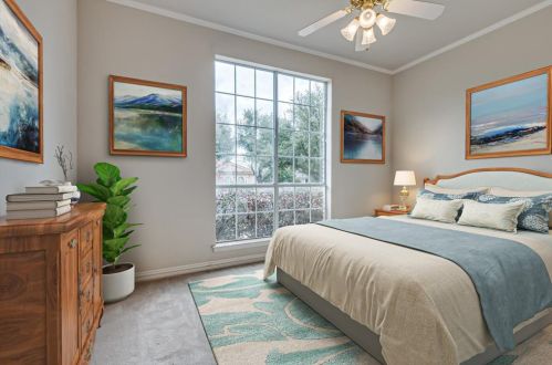 2401 Creekside Cir, Irving TX 75063-3355 exterior