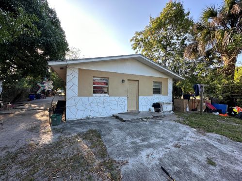 521 20th St, Fort Pierce, FL 34950-2500
