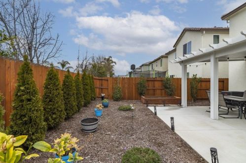 580 Gabriele Ct, Hollister CA  95023-3478 exterior