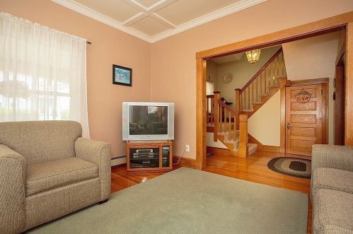 102 Waldeck Rd, Milton, MA 02186-4920