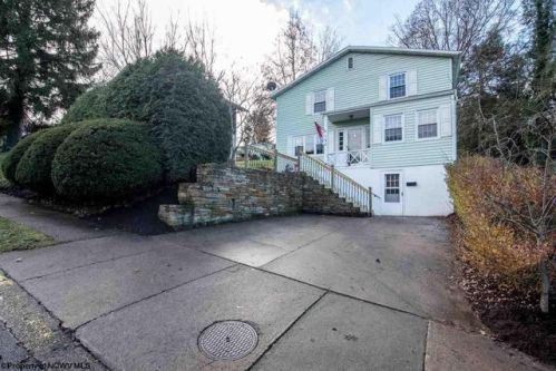 794 Grand St, Morgantown, WV 26501-6914