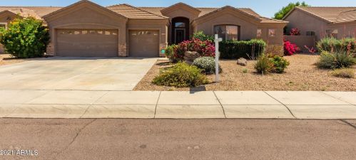 4535 Fallen Leaf Ln, Glendale, AZ 85310-3040