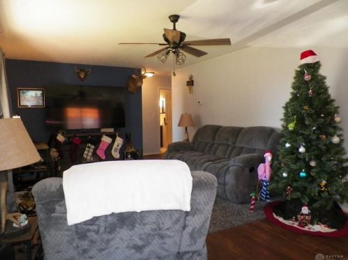 160 Clayton Rd, New Lebanon, OH 45345-1111