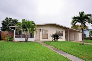 918 Bloxham St, Lake Worth, FL 33462-3122