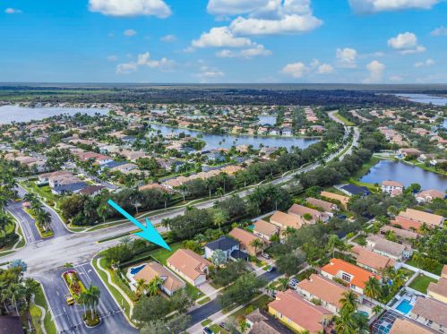 18844 29th Ct, Hollywood FL  33029-2403 exterior