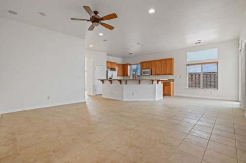 17769 Golden Spike Trl, Lathrop CA  95330-9373 exterior