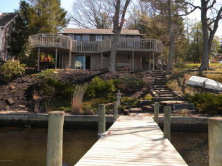 30 Fairview Ave, Bricktown, NJ 08724-4368