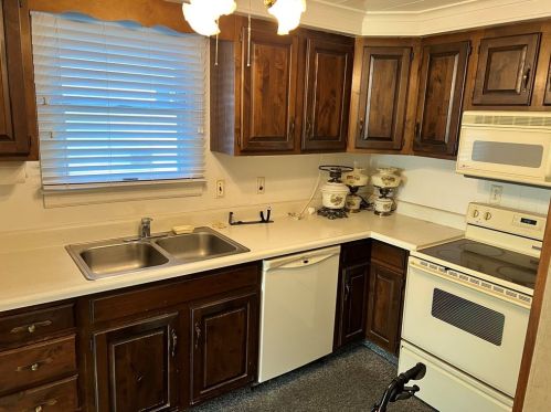 11 1st Ave, Greenville PA  16125-1834 exterior