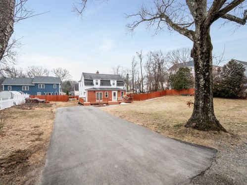 45 Crawford St, Worcester, MA 01604-1942