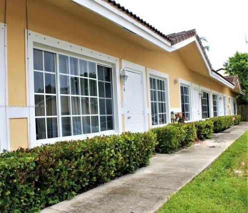 3878 48th Ave, Hollywood FL 33021-1731 exterior