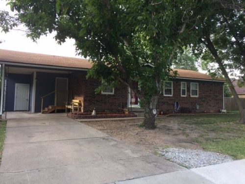 909 16th St, Riverdale KS  67152-8041 exterior