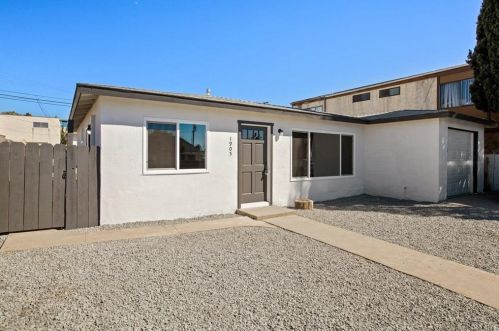 1905 D Ave, National City, CA 91950-5623