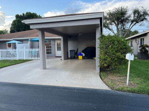 6855 Moonlit Dr, Delray Beach FL  33446-1631 exterior