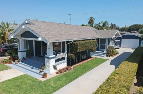 3033 Vista St, Long Beach, CA 90803-5810
