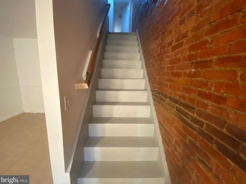 516 3 St, Camden NJ  08102-2002 exterior