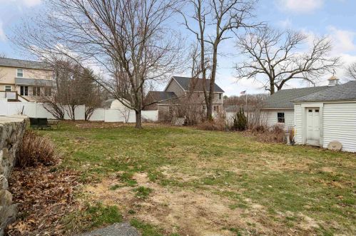 4 Hill St, Salem NH  03079-2538 exterior