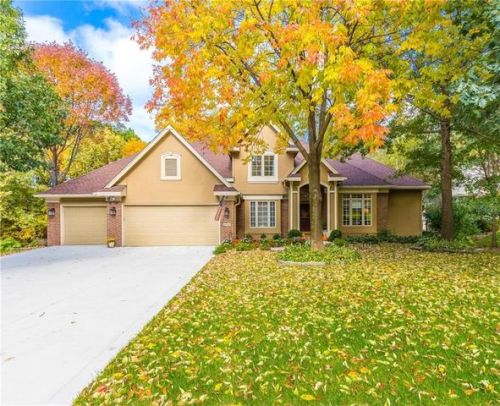 5401 Forest Dr, Camp Dodge, IA 50131-1282