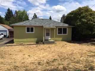 1565 Beacon St, Roseburg, OR 97470-2084