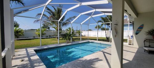 10283 Waterway Ln, Fort Pierce, FL 34987-2538