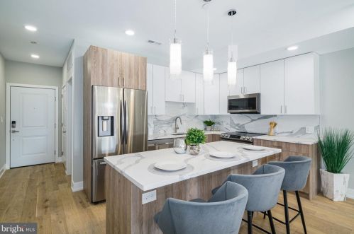 1221 Berks St, Philadelphia, PA 19125-3404