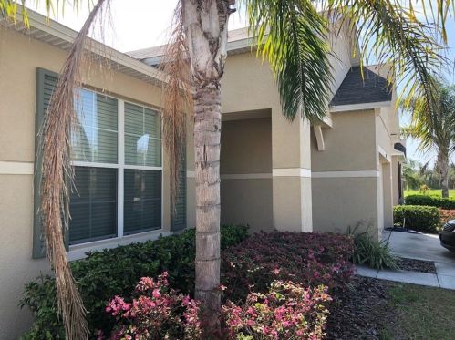 2714 Barclay Ln, Kissimmee, FL 34743-6091