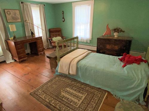 73 Main St, Hopkinton NH  03229-3003 exterior