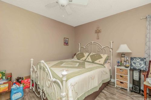 129 69th Way, Long Beach CA  90805-1237 exterior