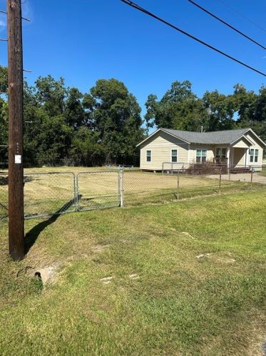 6102 Anderson St, Texas City, TX 77591-4139