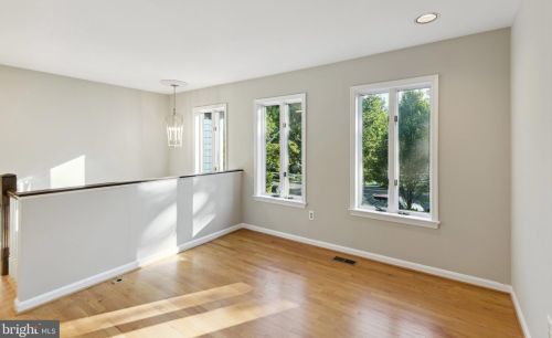 444 Great Falls St, Falls Church VA  22046-2608 exterior