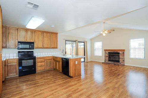 603 Crystal Springs Dr, Woodland CA  95776-5772 exterior