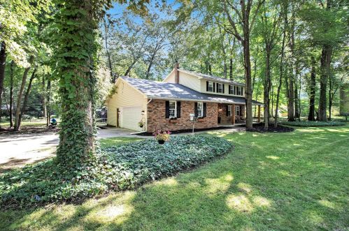 50630 Mohawk Dr, Granger, IN 46530-9462