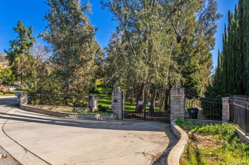 4303 Golden Ave, San Bernardino, CA 92404-1552