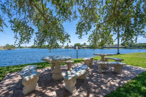 11728 12th St, Hollywood FL  33026-3841 exterior